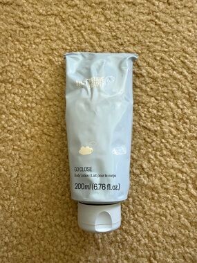 Djerf Avenue Beauty Go Close Body Lotion